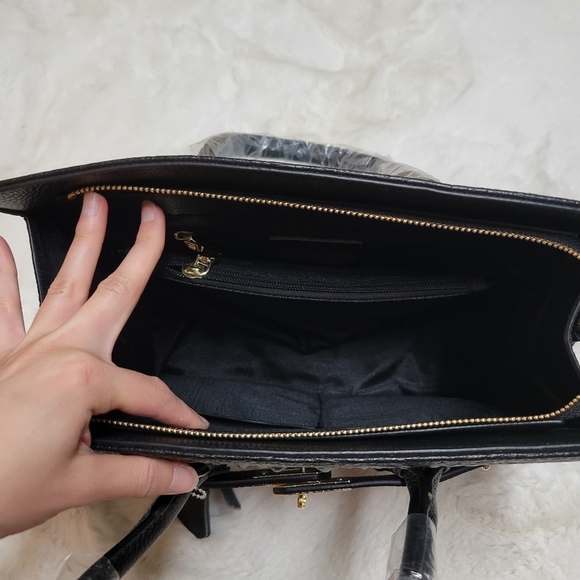 Genuine Leather Croc Embossed Top Handle Designer Style Bag Purse Black New - Picture 6 of 9